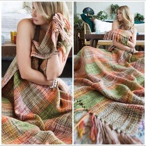 All Seasons Premium Woven Throw